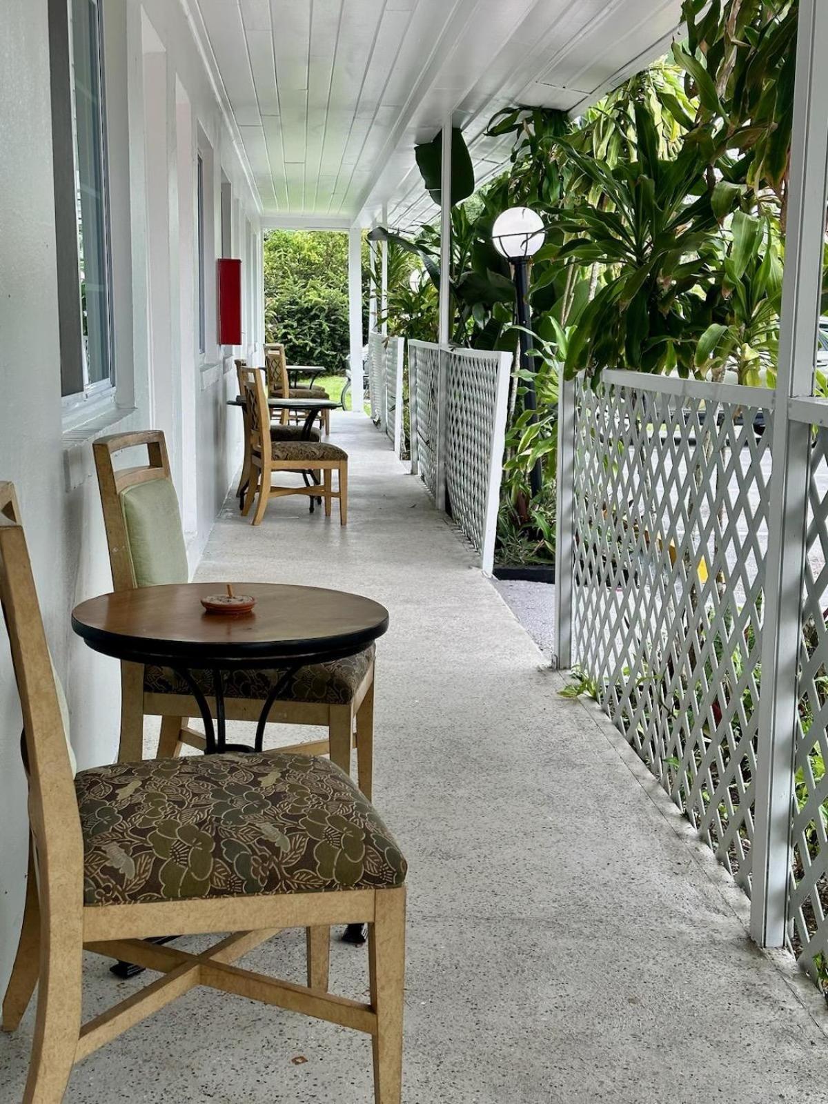 Conty'S Motel Naples Manor Екстер'єр фото
