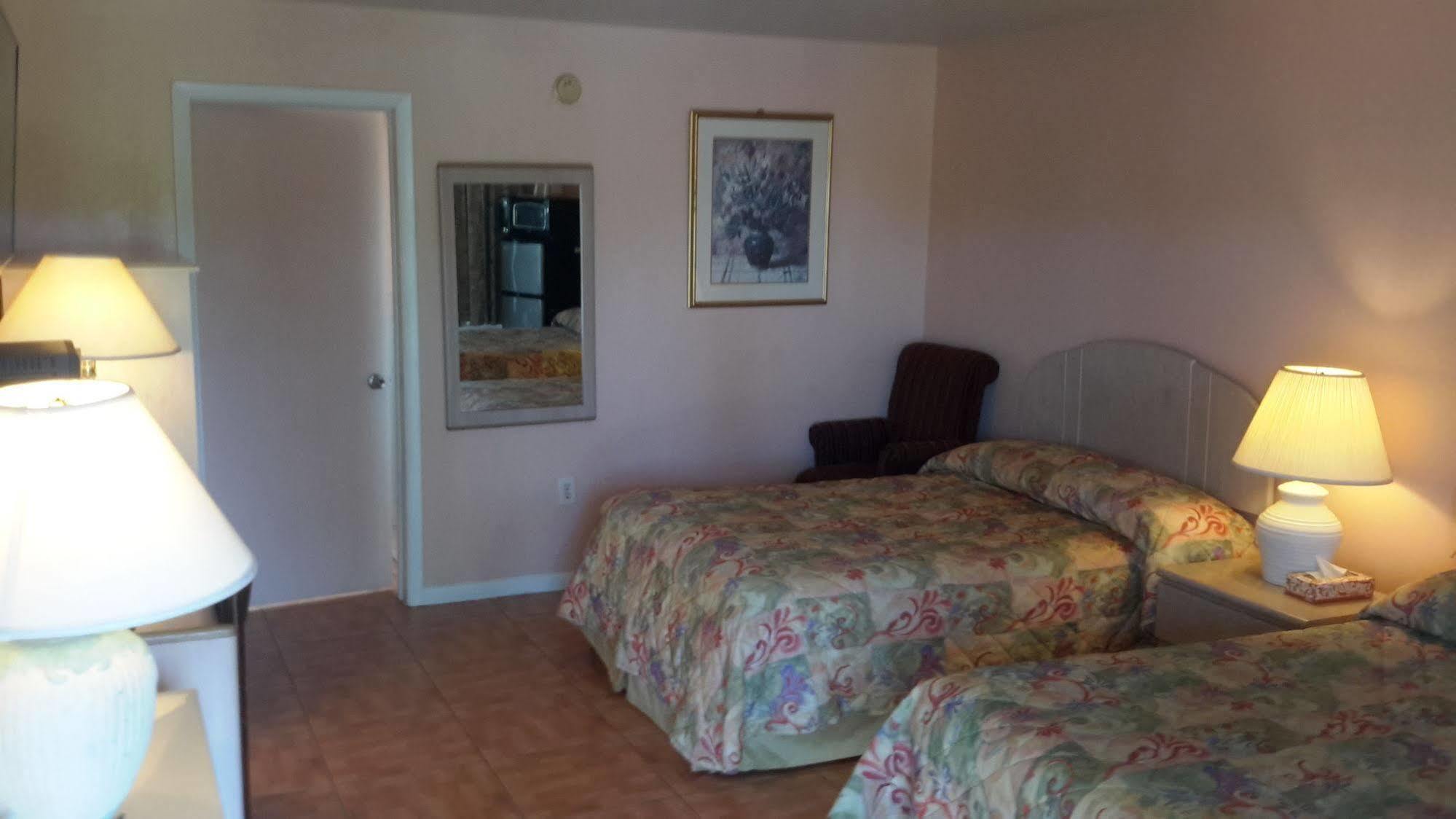 Conty'S Motel Naples Manor Екстер'єр фото